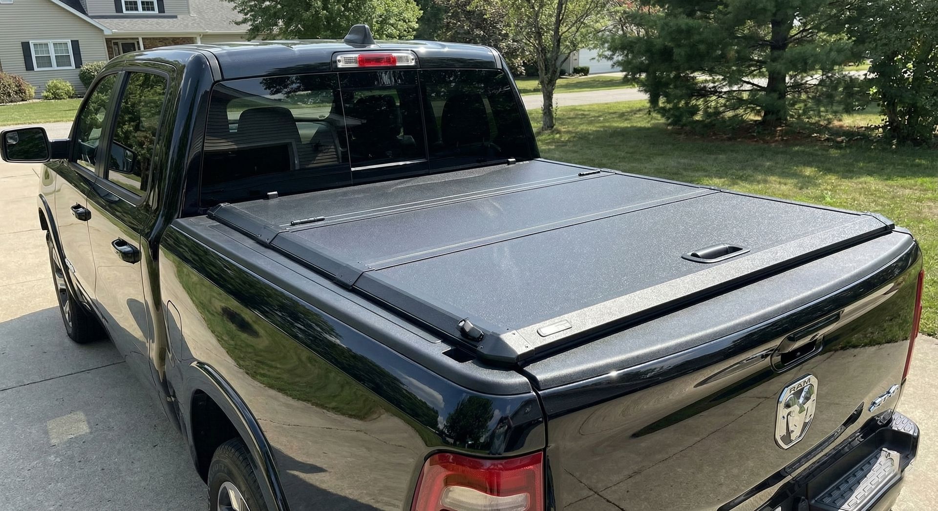 hard-tri-fold-tonneau-cover-security-aluminum-ram.jpeg